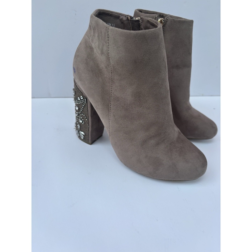 Bamboo Silver Boots for Women Size‎ 7.5